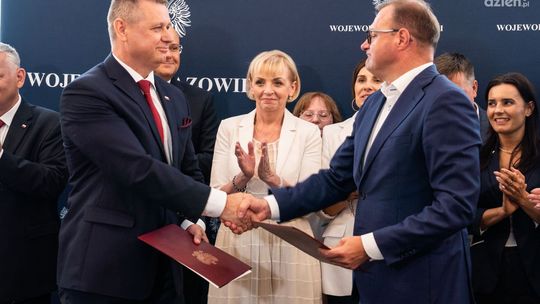 Ponad politycznymi podziałami. Umowa na SOR podpisana