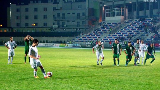 Porażka Broni na początek jesieni