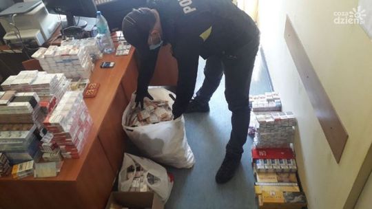 Posiadała nielegalne wyroby. Została zatrzymana