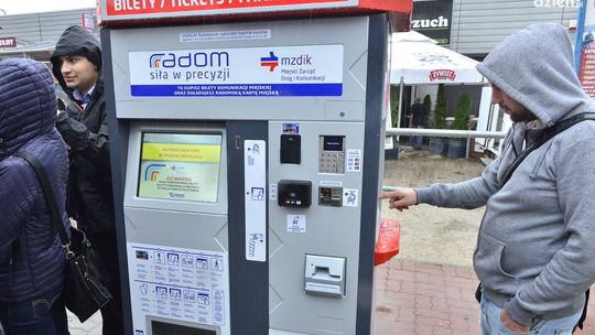 Postawią nowe tablice i biletomaty