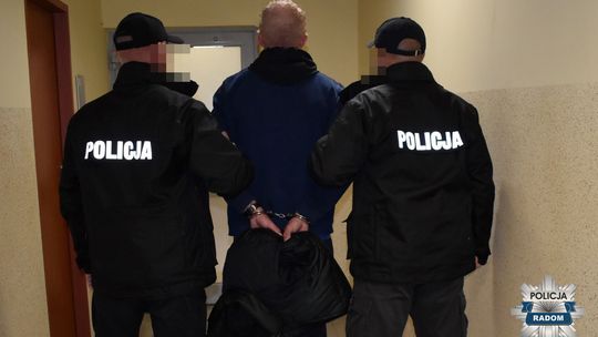 Poszukiwany 28-latek z Radomia ukrywał się w piwnicy. Został zatrzymany przez policję