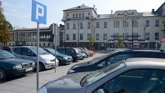 Poszukiwany listami gończymi, spał na ławce