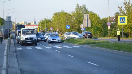Potrącenie nastolatki na pasach