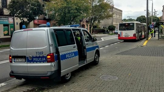 Potrącenie pieszego przez autobus