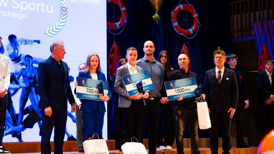 Powiat radomski tradycyjnie nagrodził trenerów i sportowców z 13 gmin