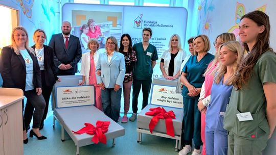 Powiatowe Centrum Medyczne w Grójcu z nowymi łóżkami dla rodziców leczonych dzieci