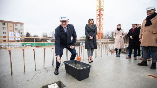 Powstaje blok na Michałowie. Prezydent zapowiada budowę kolejnych mieszkań komunalnych