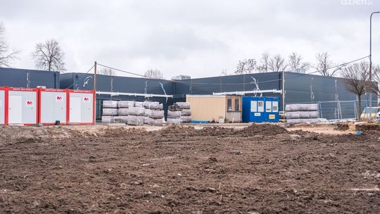 Powstaje centrum handlowe na Wacynie. Jak idą prace?