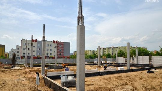 Powstaje nowy market na Gołębiowie II