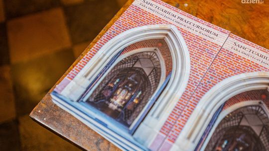 Powstał przewodnik po radomskiej Farze