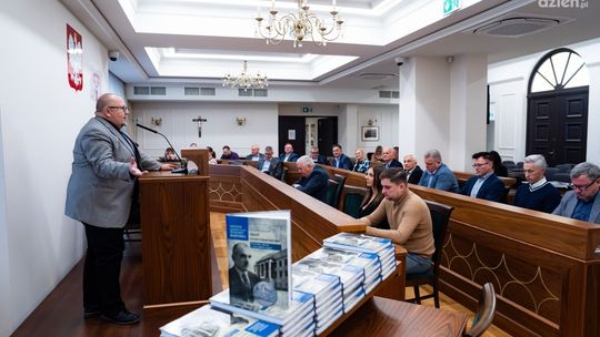 Powstała książka o Józefie Grzecznarowskim