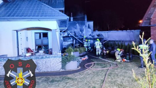 Pożar domu w Jedlni-Letnisko. Straty na 350 tys. zł 