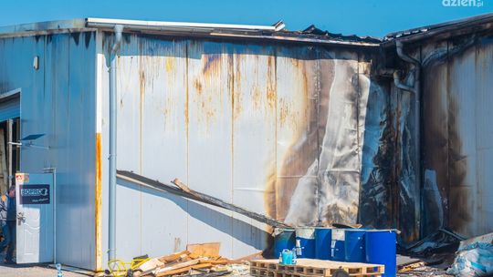 Pożar hali w Wielogórze. W akcji 44 strażaków