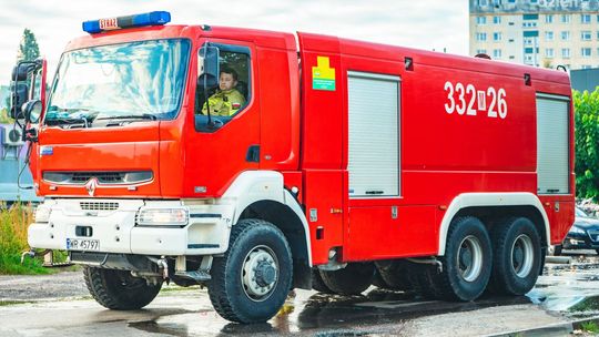 Pożar na ul. Okrzei. 80-latek w szpitalu 