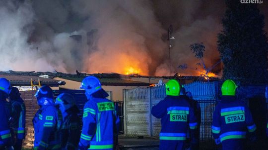 Pożar przy ul. Odlewniczej. Są poszkodowani