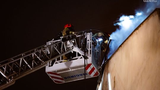 Pożar w bloku przy ul. Chałubińskiego. Co się paliło?