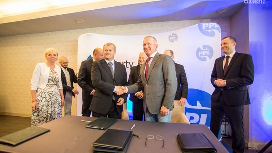 PPL: Umowa na budowę pasa podpisana