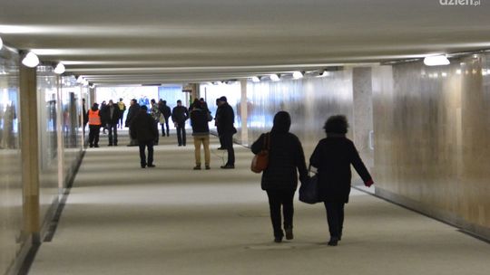 Prace na dworcu PKP. Wejście na peron drugi od ul. Prażmowskiego 