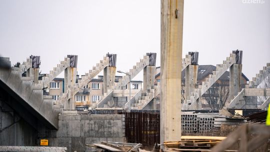 Prace przy stadionie w dwóch etapach Prace przy stadionie w dwóch etapach