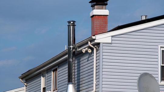 Prefabrykowany komin czy tradycyjna konstrukcja? Porównanie rozwiązań