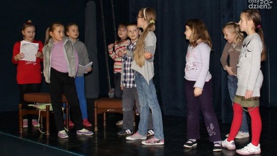 Premiera sztuki "Skrzydełka" w Kuźni Artystycznej