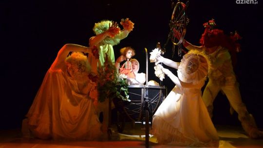 Premiera w radomskim teatrze: "Królowa Śniegu" kolorowa i nowoczesna