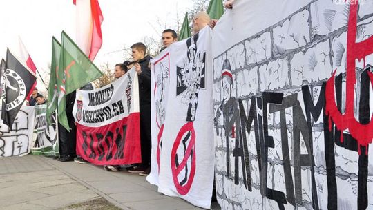 Prezydent nie odpowiada posłowi Witkowskiemu. Inni owszem