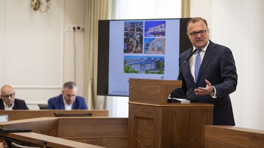 Prezydent Radomia z wotum zaufania i absolutorium
