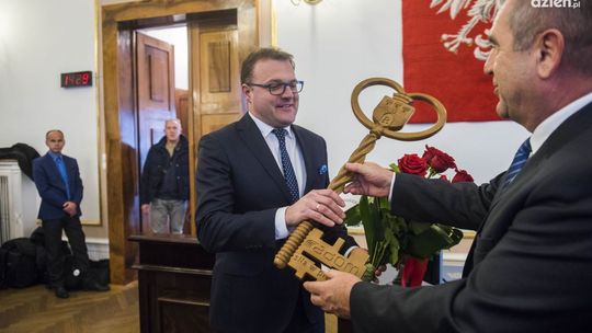 Prezydent z mniejszą pensją