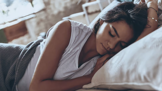 Problemy ze snem: Jak sobie z nimi radzić?