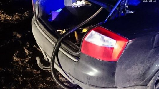 Próbował się zaczadzić, uratowali go policjanci Próbował się zaczadzić, uratowali go policjanci