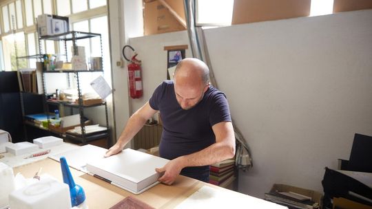 Proces druku książek krok po kroku - od projektu do gotowej publikacji