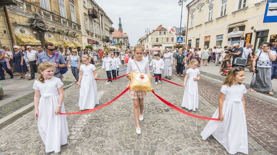 Procesje Bożego Ciała bez limitu
