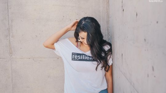 Projektowanie koszulki nie musi być trudne — skorzystaj z kreatora!