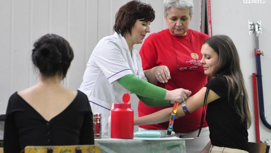 Protest fizjoterapeutów. Oddawali krew