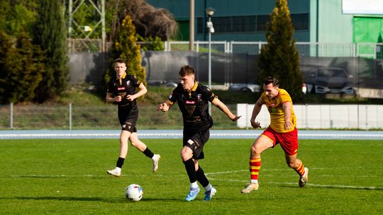 Prowadzili do przerwy i znowu przegrali. Kolejny bolesny wieczór Broni