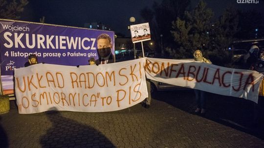 Przeciwnicy Wojciecha Skurkiewicza pikietowali pod UTH
