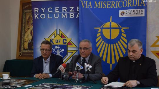 Przejdą pieszo 2 000 kilometrów