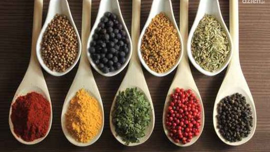 Przejedzenie - jakie zioła na to pomogą?