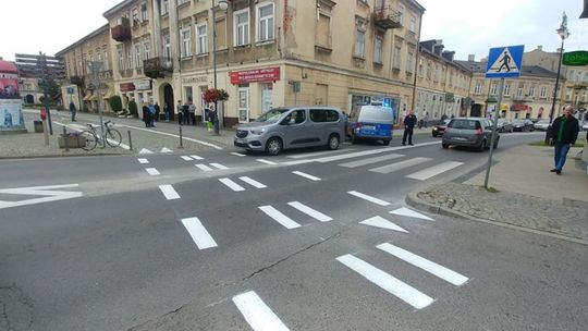 Przejeżdżał na pasach. Trafił do szpitala