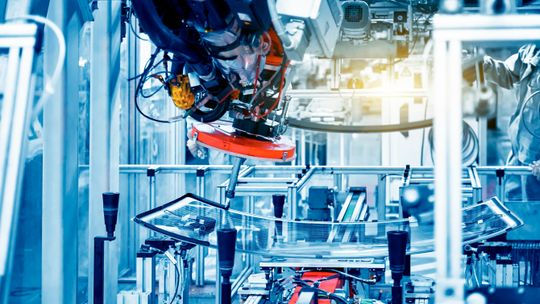 Przekładnia planetarna – co warto wiedzieć o jej zastosowaniach i korzyściach?