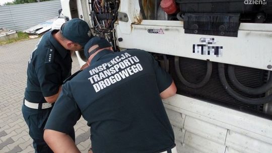 Przekręcali tachografy. Kary dla przewoźników