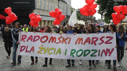 Przemaszerowali pod hasłem "Życie jest bezcenne"