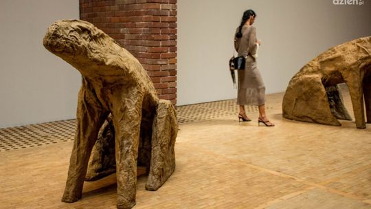 Przestrzeń Magdaleny Abakanowicz