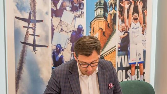 Przetarg na Wojska Polskiego rozstrzygnięty