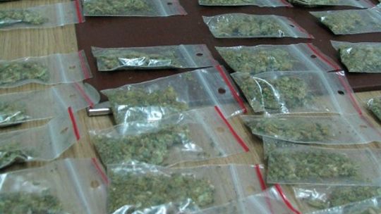 Przy ul. Kusocińskiego ukrywał narkotyki za lodówką