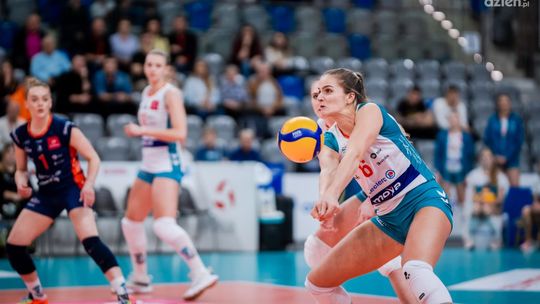 Przyjmująca Hilary Johnson odchodzi z Moya Radomki Radom