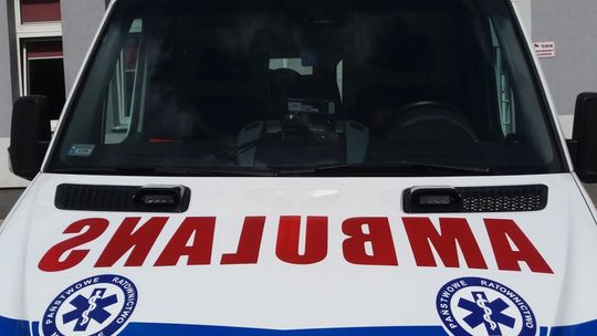 Przytyk. Ambulans w rowie. Jedna osoba zginęła