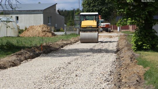 Przytyk. Droga gminna otrzyma nową nawierzchnię