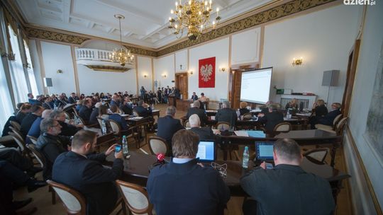 Radni przyjęli zmiany w budżecie